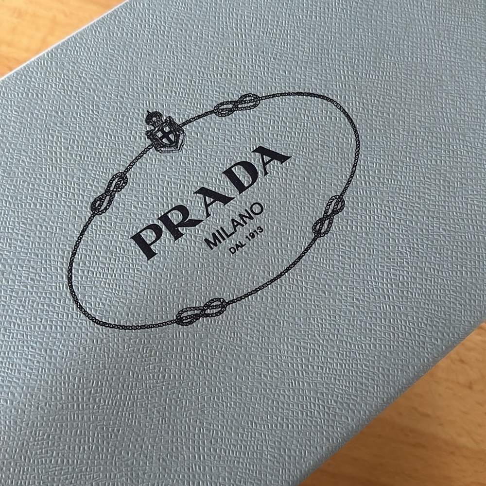 NIB 🩵 PRADA Pointed Toe Suede Flats with Bow - Picture 12 of 13